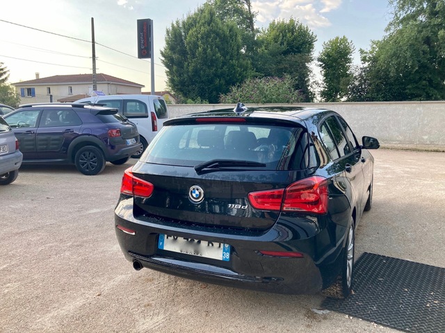 BMW BMW Série 1 II (F21/F20) 118dA 150ch Business Design 5p
