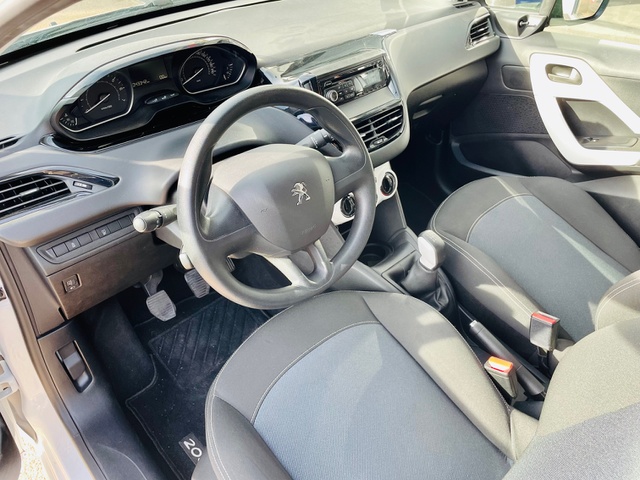 Peugeot Peugeot 208  1.2 PureTech 68ch Like 5p