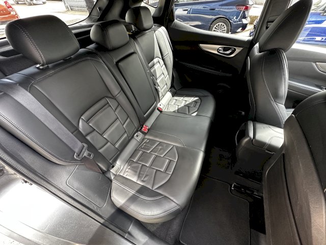Nissan Nissan Qashqai II (J11) 1.6 DCI 130ch Tekna+