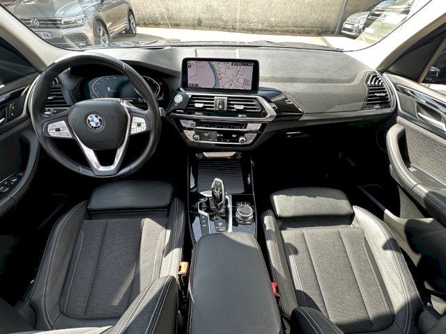 BMW BMW X3 II (F25) xDrive20dA 190ch xLine