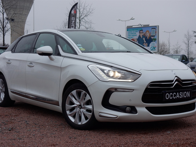 CITROEN Citroën DS5  1.6 e-HDi115 Airdream So Chic BMP6