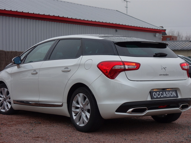 CITROEN Citroën DS5  1.6 e-HDi115 Airdream So Chic BMP6