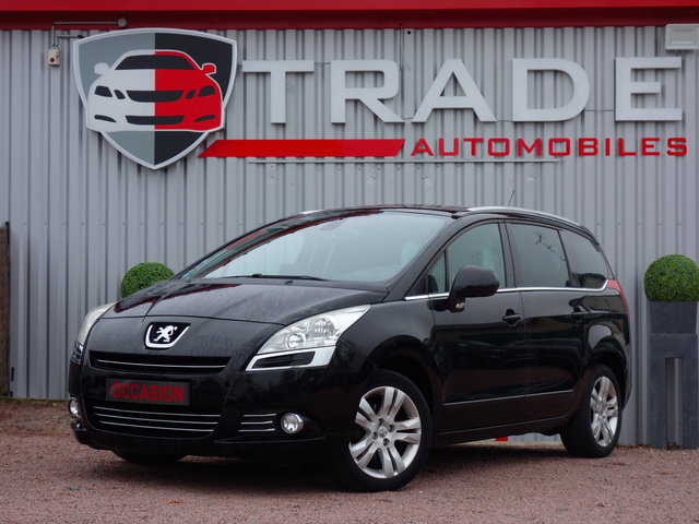 PEUGEOT Peugeot 5008  1.6 HDi112 FAP Family 5pl