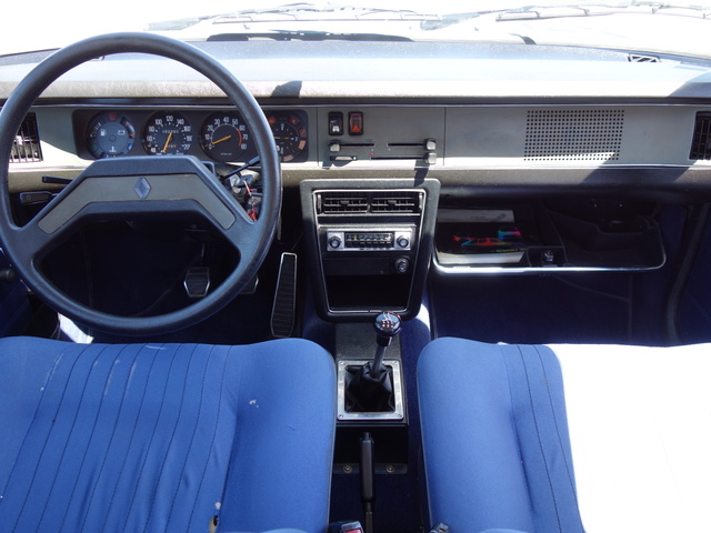 RENAULT RENAULT R20 9CV