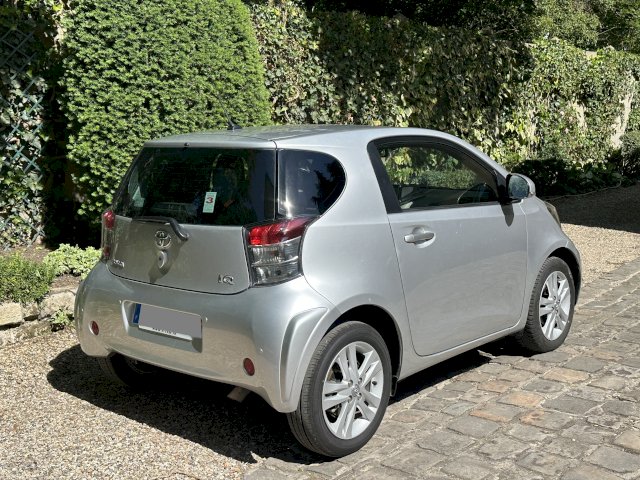 Toyota Toyota iQ  100 VVT-i iQ² MultiDrive