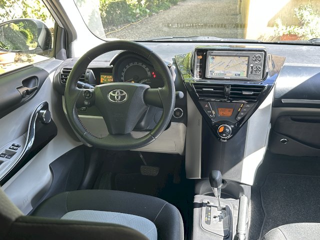 Toyota Toyota iQ  100 VVT-i iQ² MultiDrive