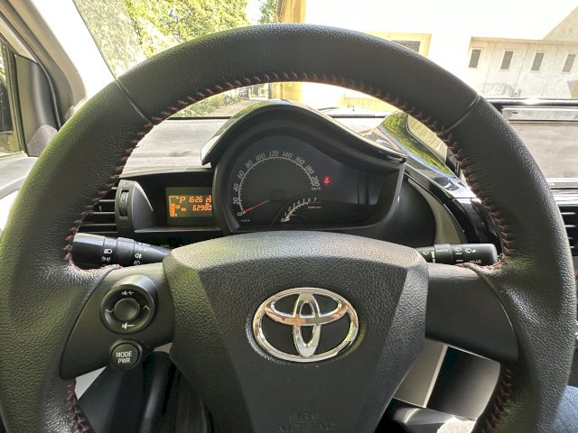 Toyota Toyota iQ  100 VVT-i iQ² MultiDrive