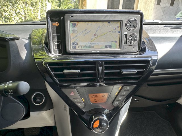 Toyota Toyota iQ  100 VVT-i iQ² MultiDrive