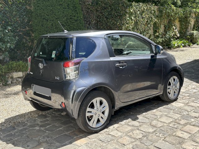 Toyota Toyota iQ 100 VVTi Multidrive IQ3