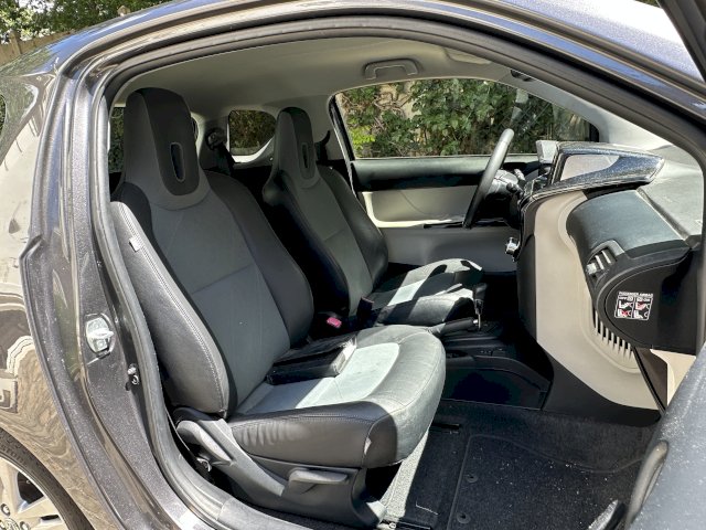 Toyota Toyota iQ 100 VVTi Multidrive IQ3