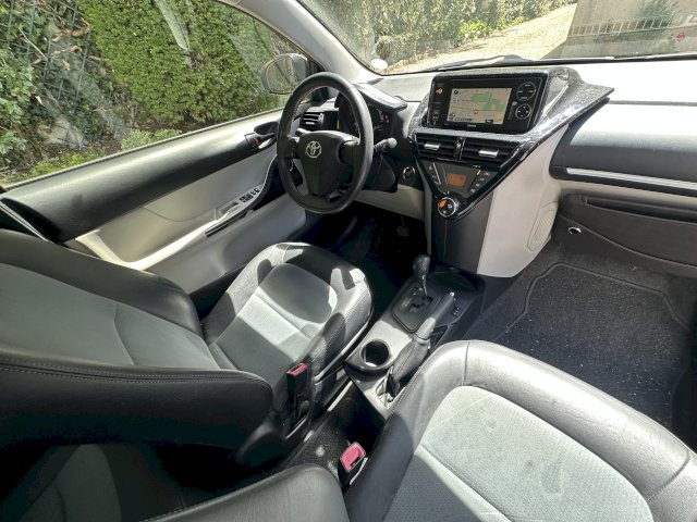 Toyota Toyota iQ 100 VVTi Multidrive IQ3