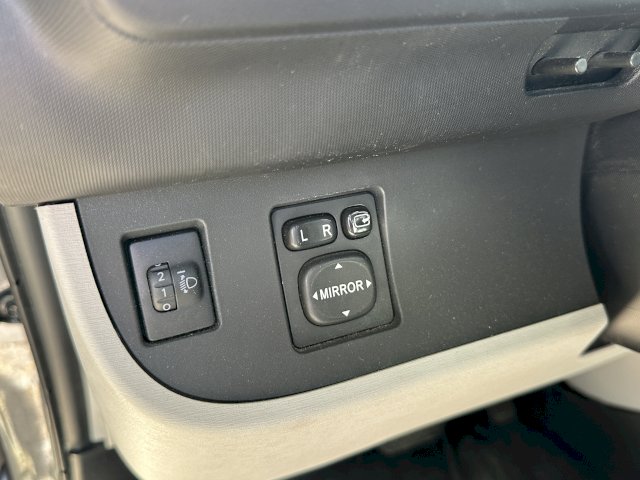 Toyota Toyota iQ 100 VVTi Multidrive IQ3