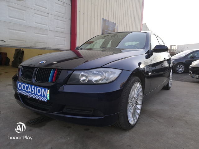 BMW BMW Série 3 V (E90) 318i Confort