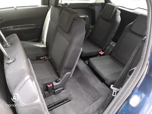 Peugeot Peugeot 5008  1.6 HDi FAP Confort Pack 7pl