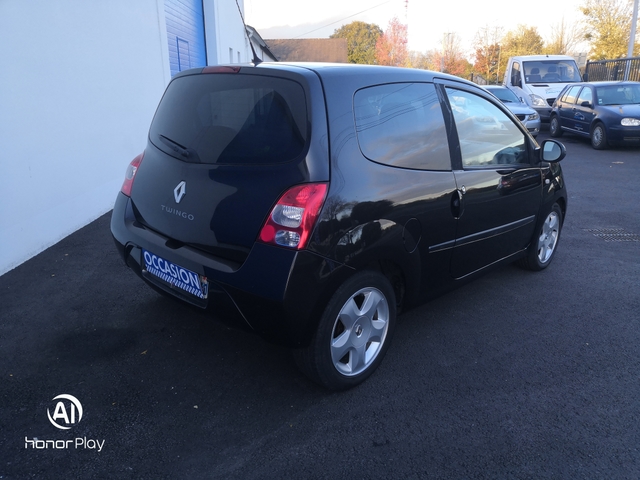 Renault Renault Twingo II (C44) 1.2 16v 75ch Dynamique Quickshift