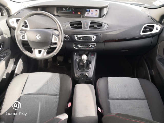 Renault Renault Grand Scenic III Phase 2 1.5 dCi FAP S&S eco2 110 cv