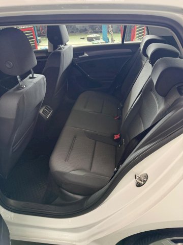 VOLKSWAGEN Golf VII Berline Confortline BMT