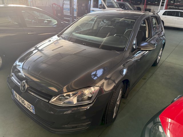 VOLKSWAGEN Golf VII Berline Confortline BMT