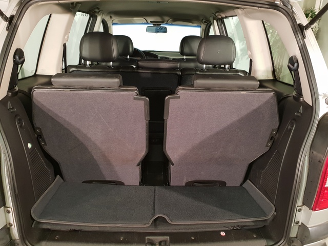 Opel Opel Zafira  2.2 16v Elegance BA