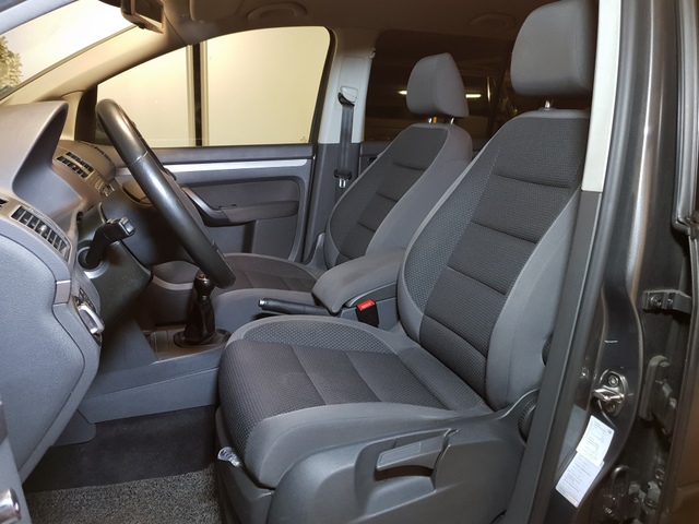 Volkswagen Volkswagen Touran II 1.6 TDI 105 FAP BlueMotion Technology Confortline Business