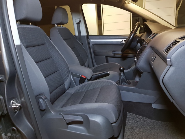 Volkswagen Volkswagen Touran II 1.6 TDI 105 FAP BlueMotion Technology Confortline Business
