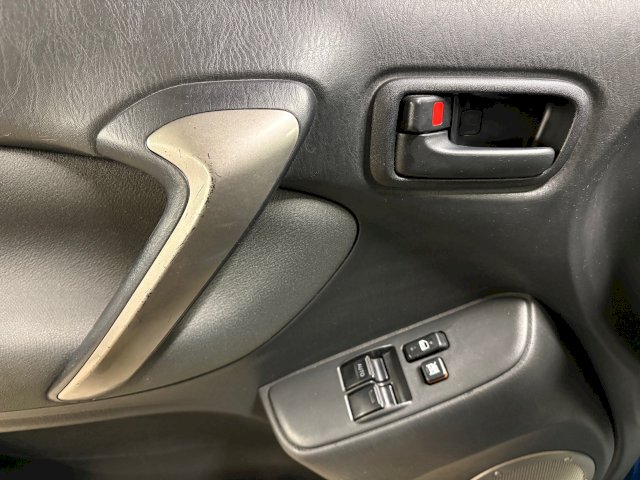 Toyota Toyota RAV4 II 150 VVT-i Limited Edition BVA 3p