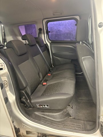 Fiat Fiat Doblo Fiat Doblo II 1.6 JTD 105 Dynamic
