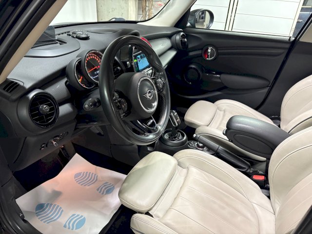 Mini Mini Mini 5p III (F55) Cooper 136ch Exquisite II BVA