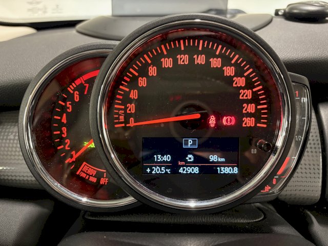 Mini Mini Mini 5p III (F55) Cooper 136ch Exquisite II BVA