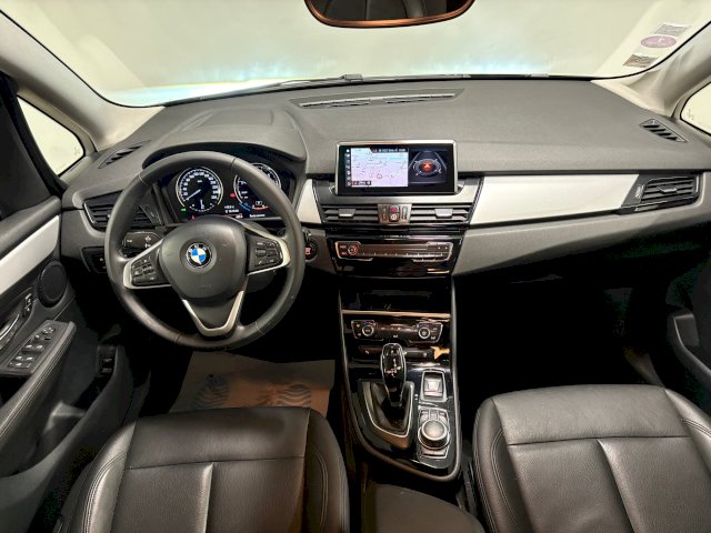 BMW BMW Serie 2 Activetourer 218i 140ch Luxury 125g
