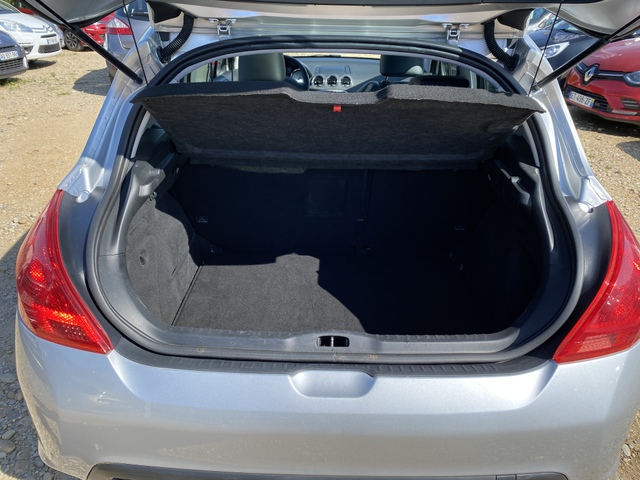 Peugeot Peugeot 308 1.6 THP 175CV FELINE KIT CHAINE/EMBRAYAGE/TURBO NEUFS *GARANTIE 12 MOIS*