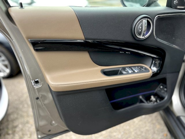 Mini Mini Countryman HYBRIDE RECHAREABLE ALL4 224