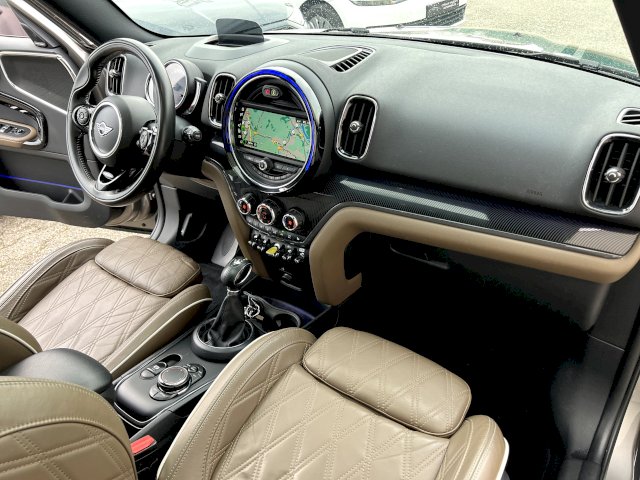 Mini Mini Countryman HYBRIDE RECHAREABLE ALL4 224