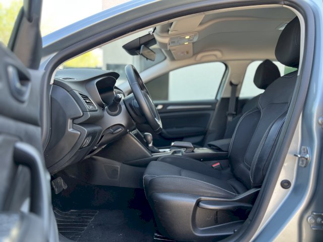 Renault Renault Megane IV (BFB) 1.5 Blue dCi 115ch Business Intens EDC