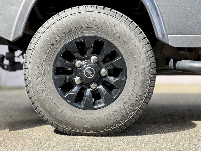 Land-Rover Land-Rover Defender II HT 90 SE Mark VI