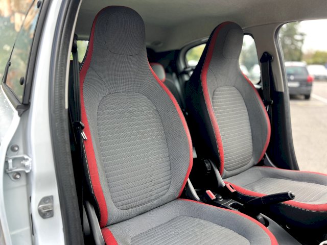 Renault Renault Twingo III (C07) 1.0 SCe 70ch Intens