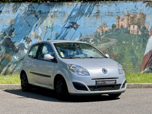Renault Renault Twingo II (C44) 1.2 16v 75ch Helios