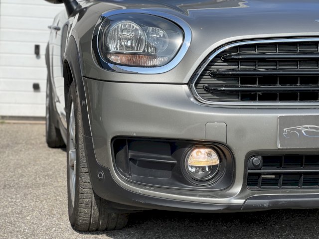 Mini Mini Countryman II (F60) Cooper 136ch ALL4 BVA