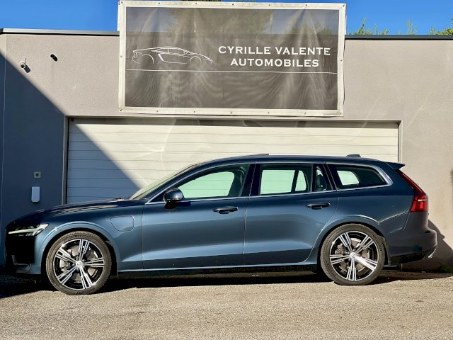 Volvo Volvo V60 II T8 Twin Engine 303 + 87ch Inscription Geartronic 16cv