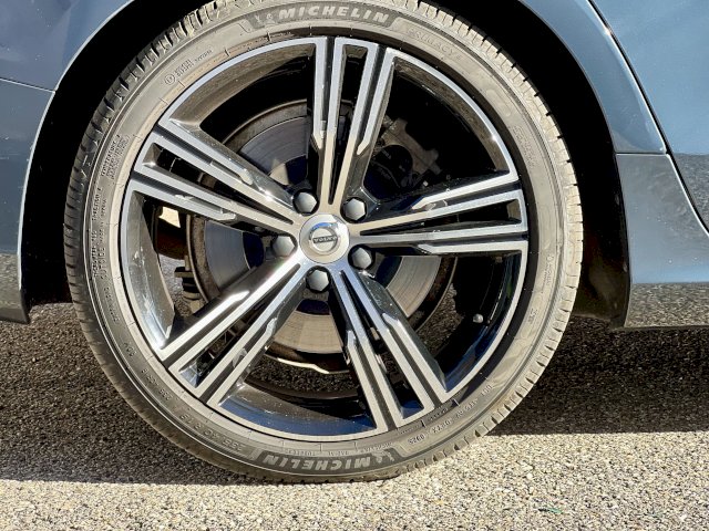 Volvo Volvo V60 II T8 Twin Engine 303 + 87ch Inscription Geartronic 16cv