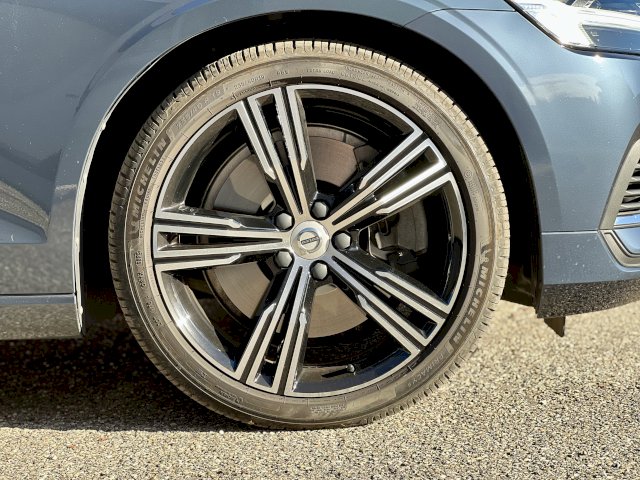 Volvo Volvo V60 II T8 Twin Engine 303 + 87ch Inscription Geartronic 16cv