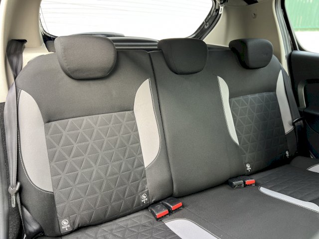 Dacia Dacia Sandero II (B52) 0.9 TCe 90ch Stepway Prestige