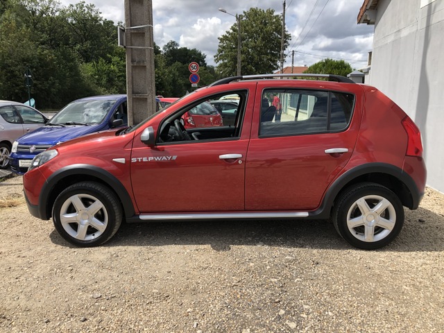 DACIA Dacia Sandero  1.6 MPI 90 Lauréate