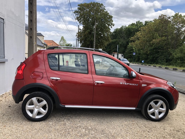 DACIA Dacia Sandero  1.6 MPI 90 Lauréate