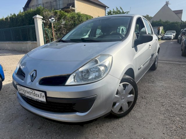 RENAULT Renault Clio III (B/C85) 1.2 16v 75ch Expression 5p