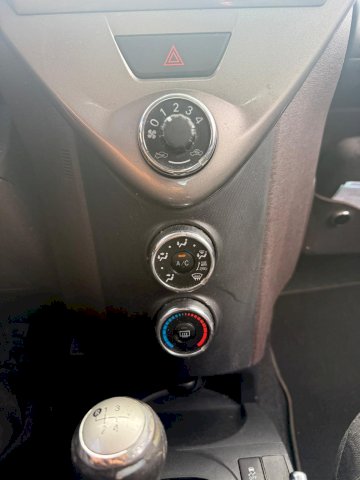 TOYOTA Toyota iQ  68 VVT-i iQ