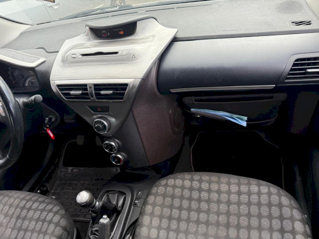 TOYOTA Toyota iQ  68 VVT-i iQ