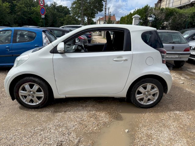TOYOTA Toyota iQ  68 VVT-i iQ