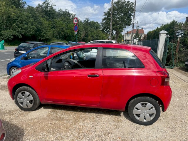 TOYOTA Toyota Yaris II 69 VVT-i 3p
