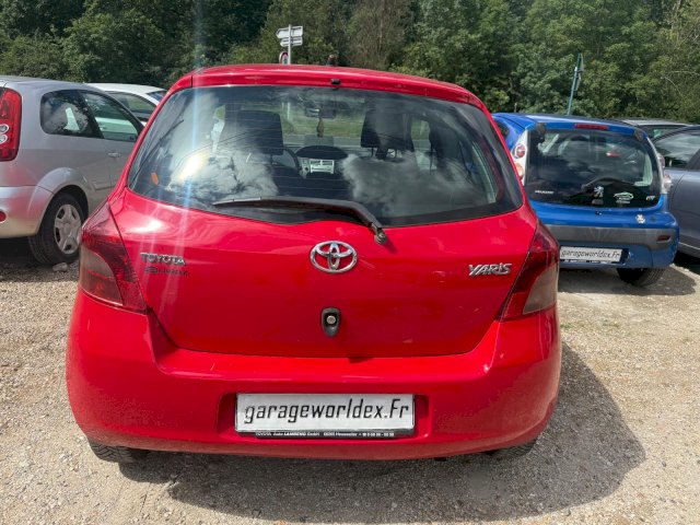 TOYOTA Toyota Yaris II 69 VVT-i 3p